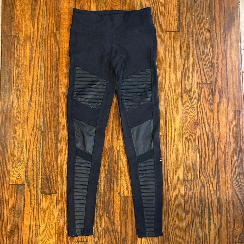 🎉ALO High-Waist Moto Legging Black Size XXS!